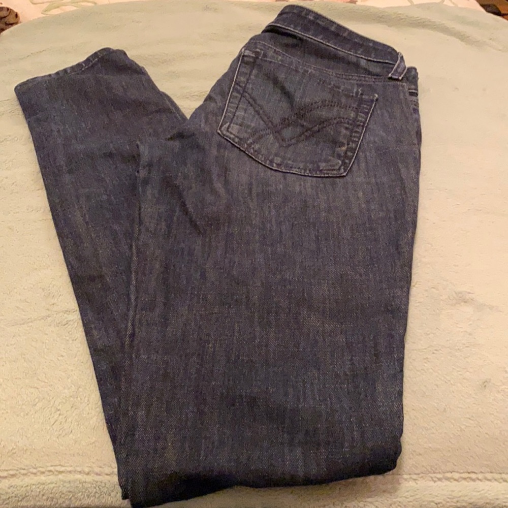 Stonewashed William Rast Jeans Sz 26. Never worn. Four pocket Style. Skinny legs